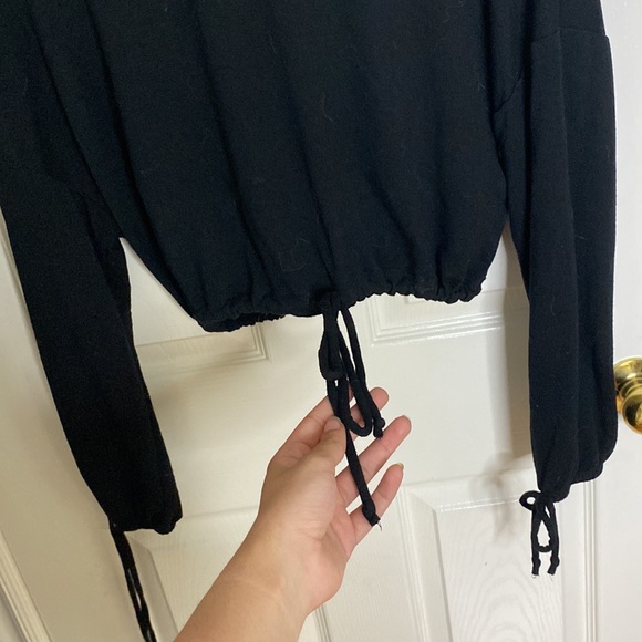 Revamped cropped long sleeve - Picture 2 of 4